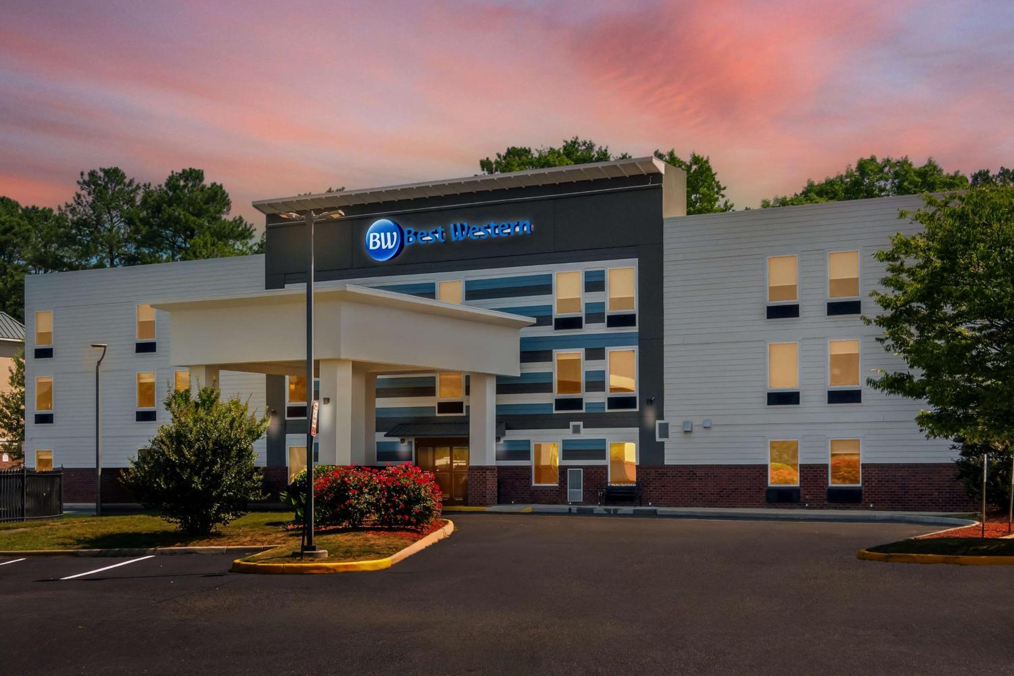 Best Western Doswell Hotel Екстериор снимка